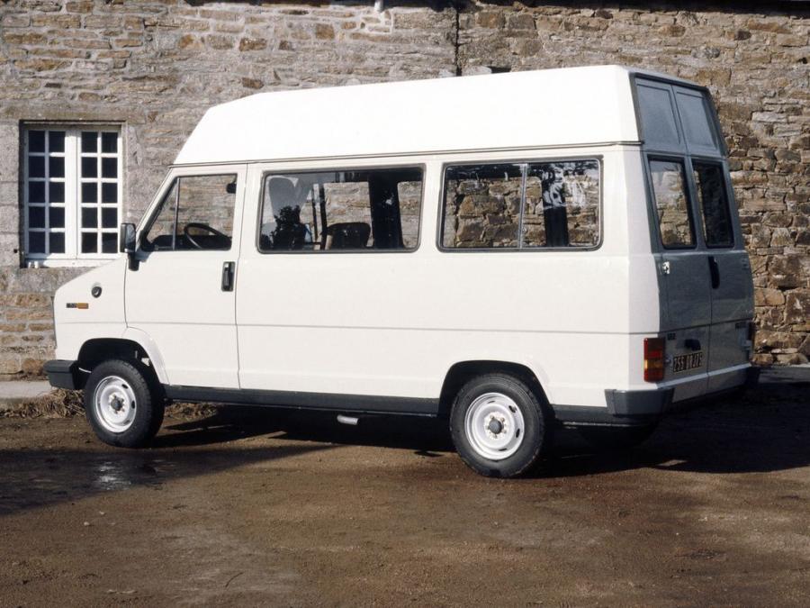  Citroen C25 Combi High Roof 1981 года  (фото 2 из 3)